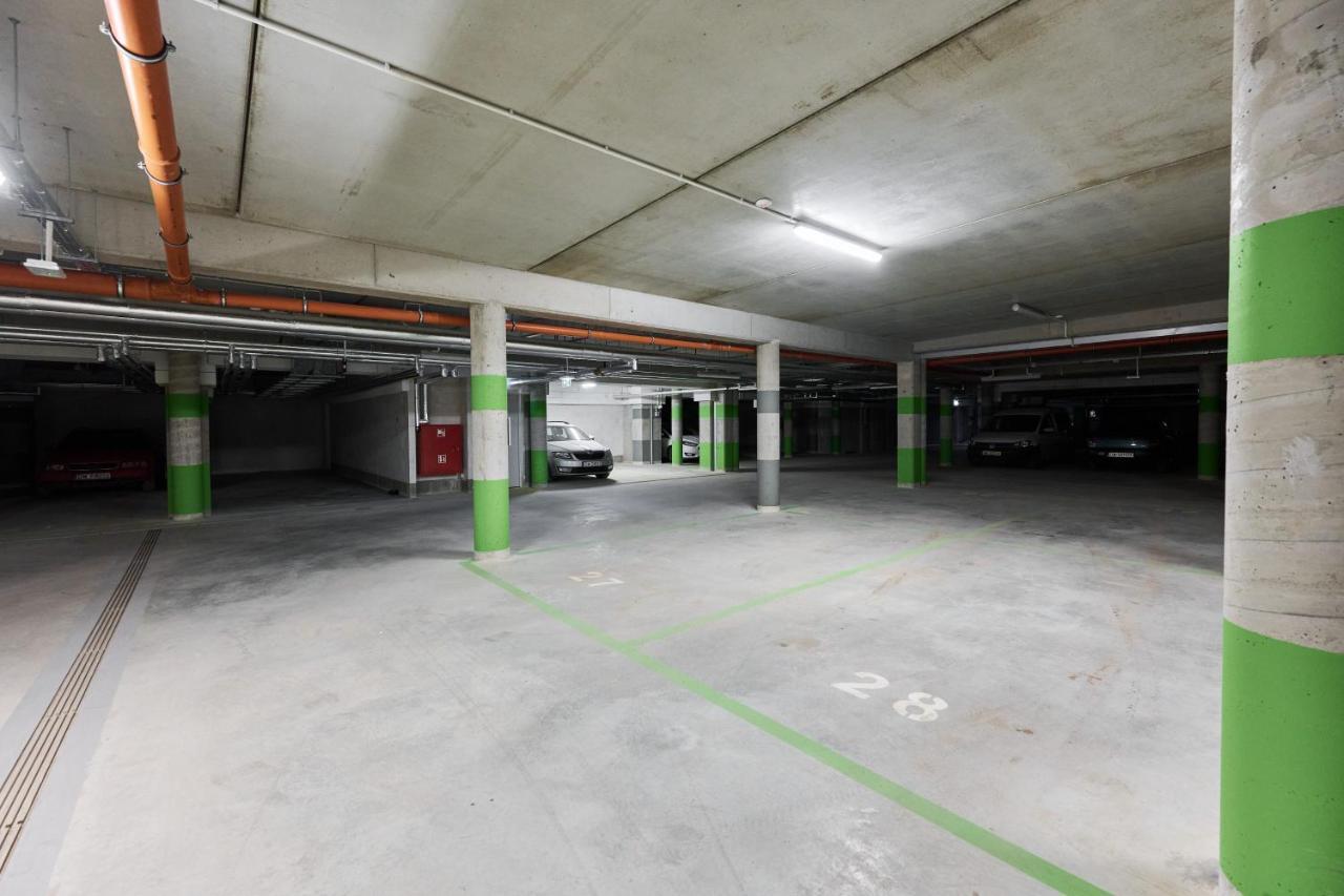 Apartment Wichrowa With Free Garage Wroclaw By Noclegi Renters 外观 照片
