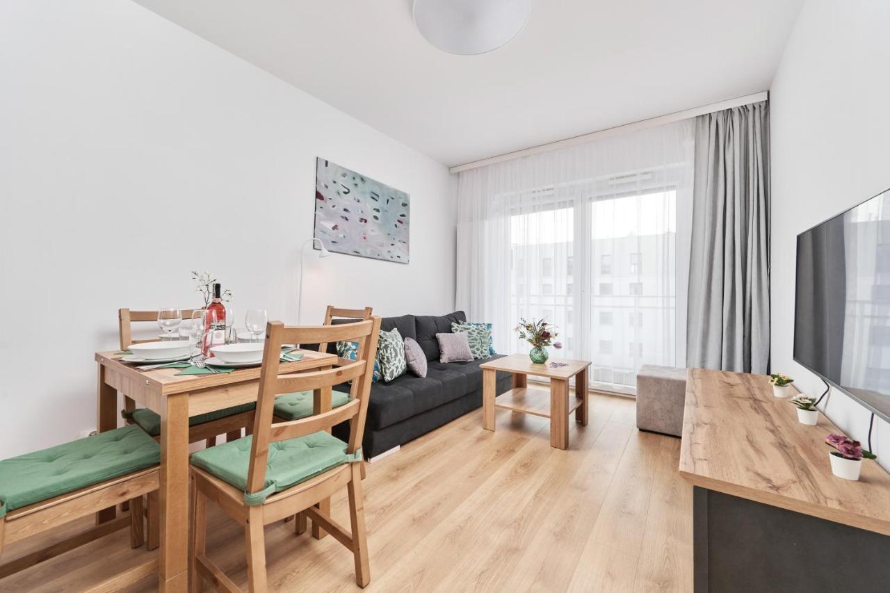 Apartment Wichrowa With Free Garage Wroclaw By Noclegi Renters 外观 照片
