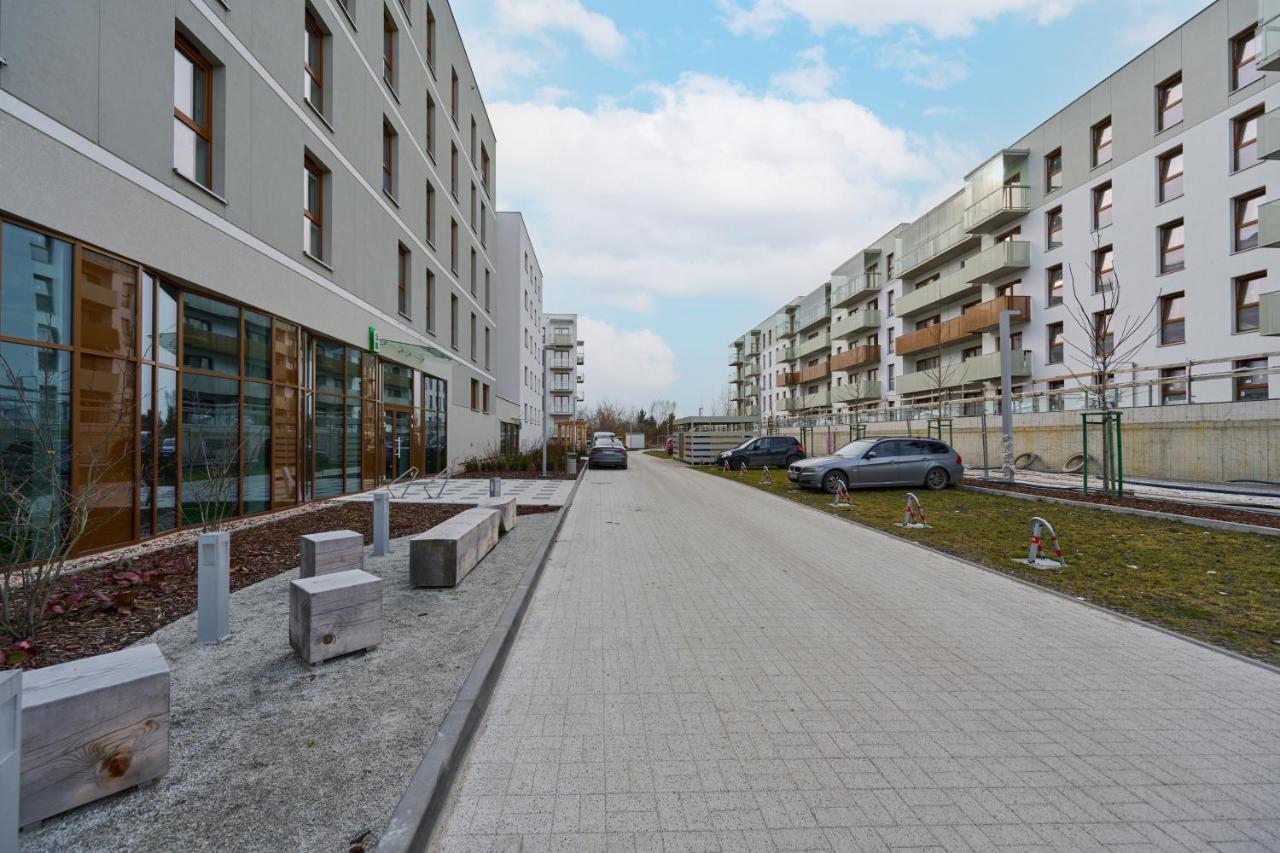 Apartment Wichrowa With Free Garage Wroclaw By Noclegi Renters 外观 照片