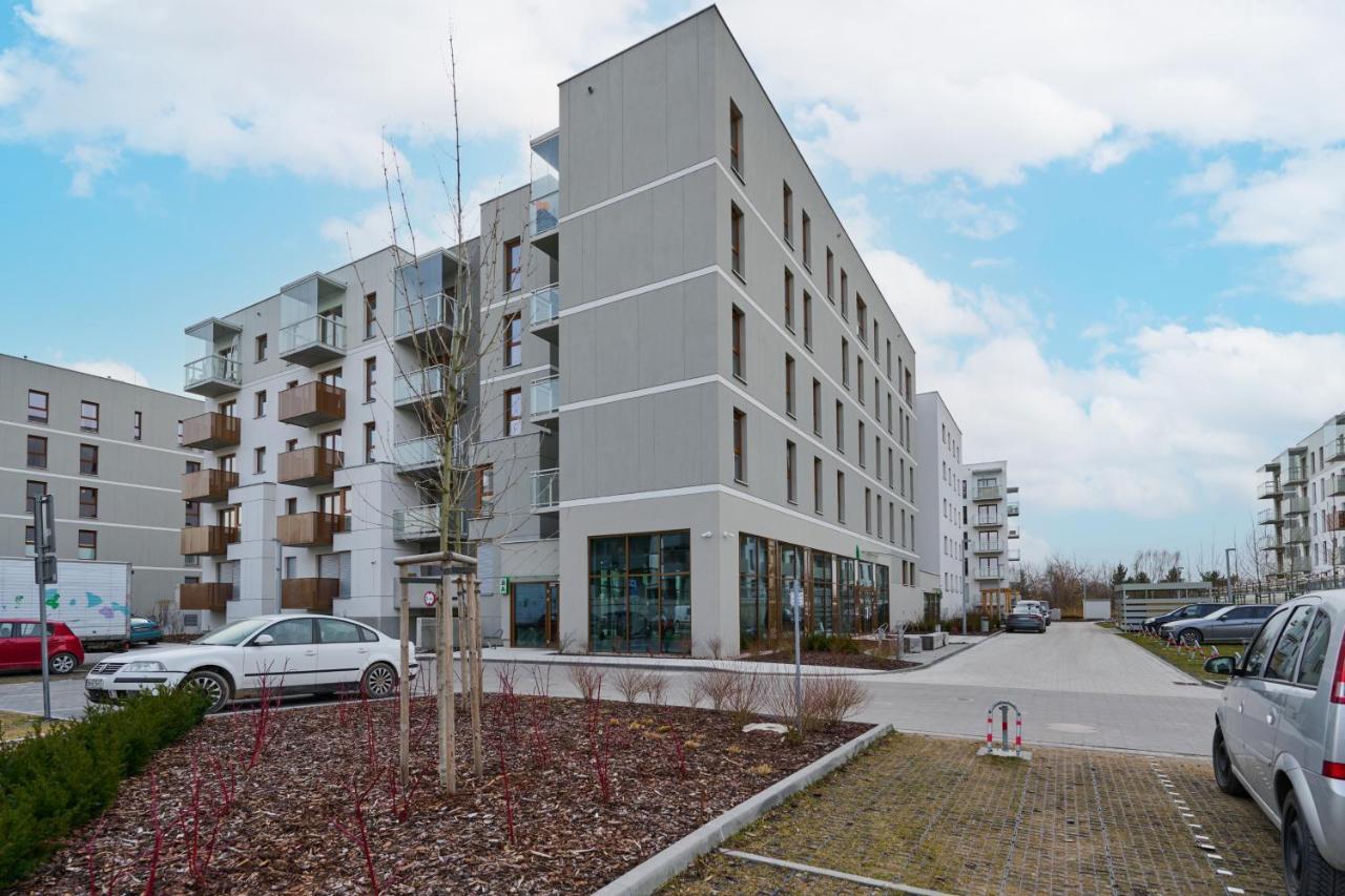 Apartment Wichrowa With Free Garage Wroclaw By Noclegi Renters 外观 照片