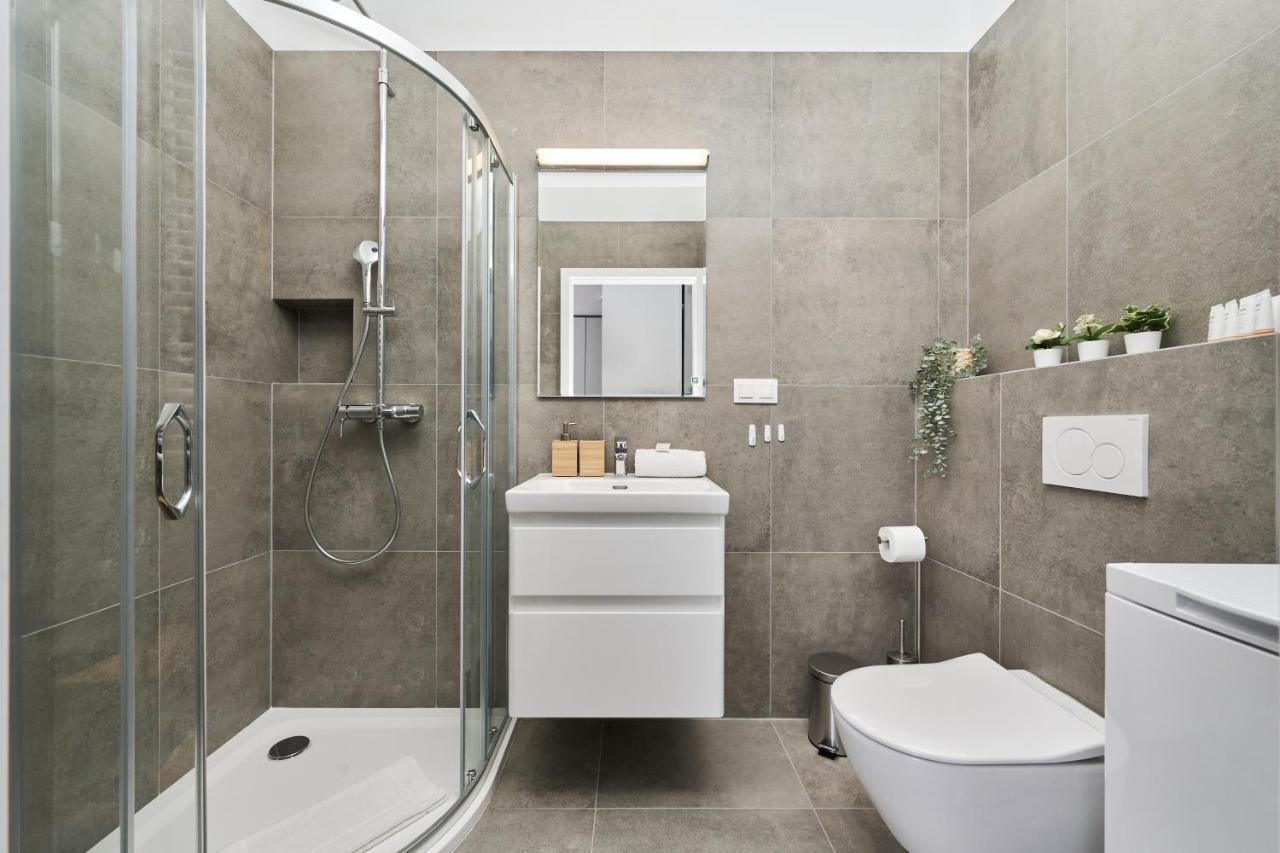 Apartment Wichrowa With Free Garage Wroclaw By Noclegi Renters 外观 照片